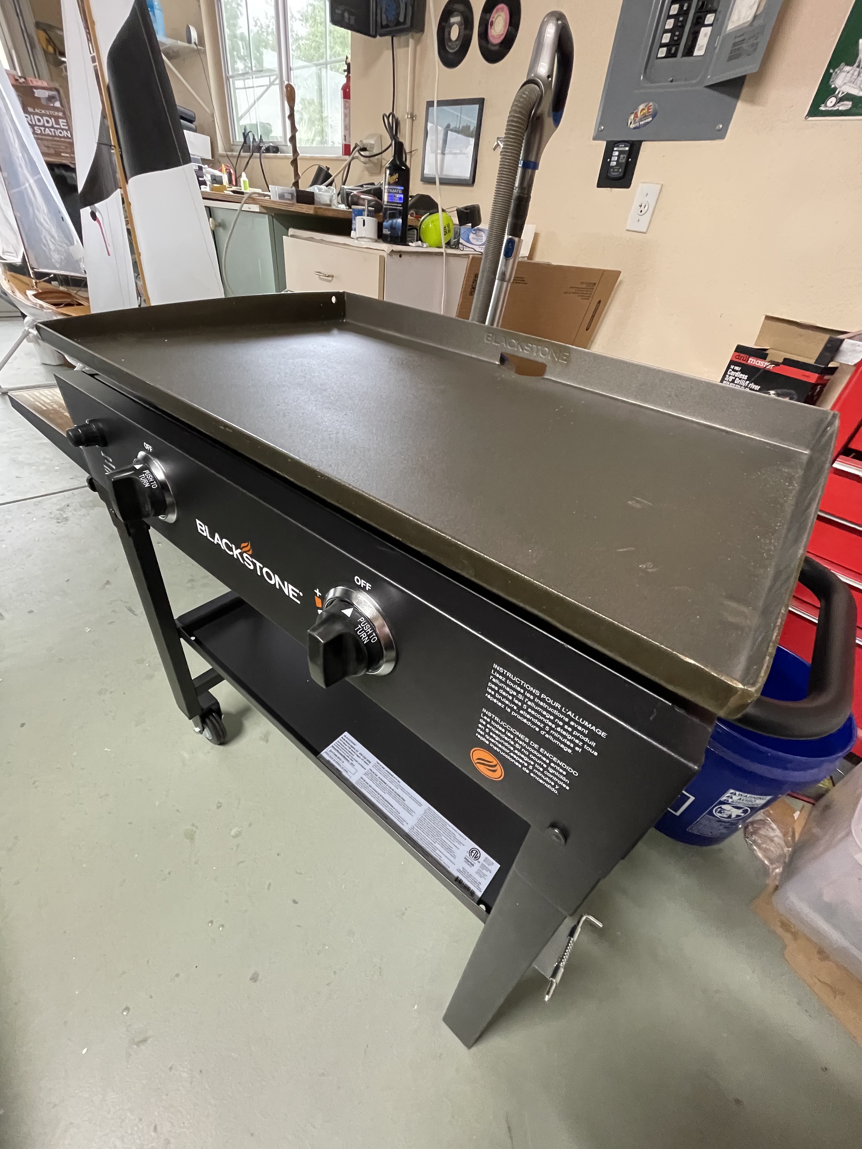 can you use the blackstone griddle indoors